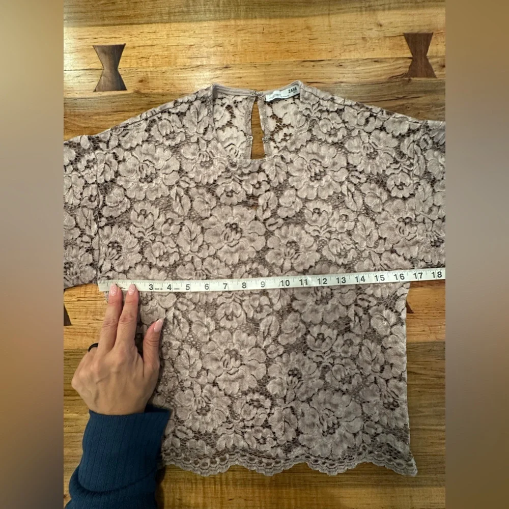 EUC Zara Brown Bishop lace Sleeve Blouse